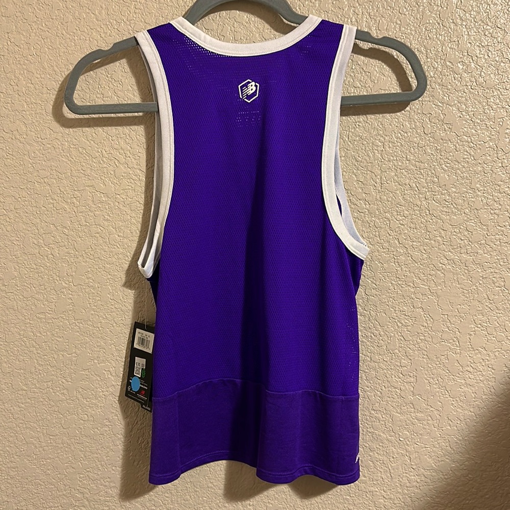 NWT Racerback Exercise Tank Top - Picture 2 of 6